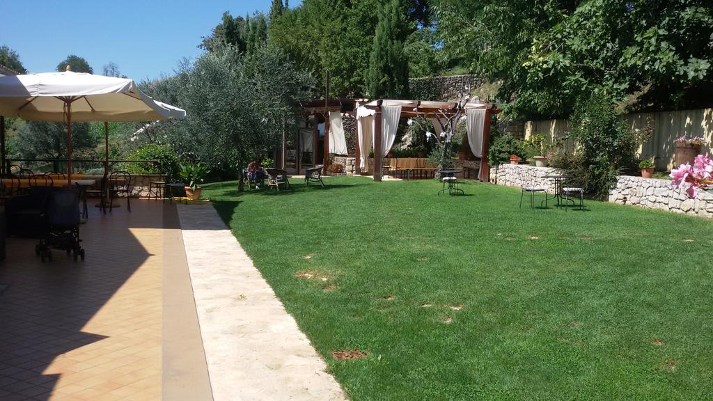 Готель Agriturismo Le Valli Acuto Екстер'єр фото